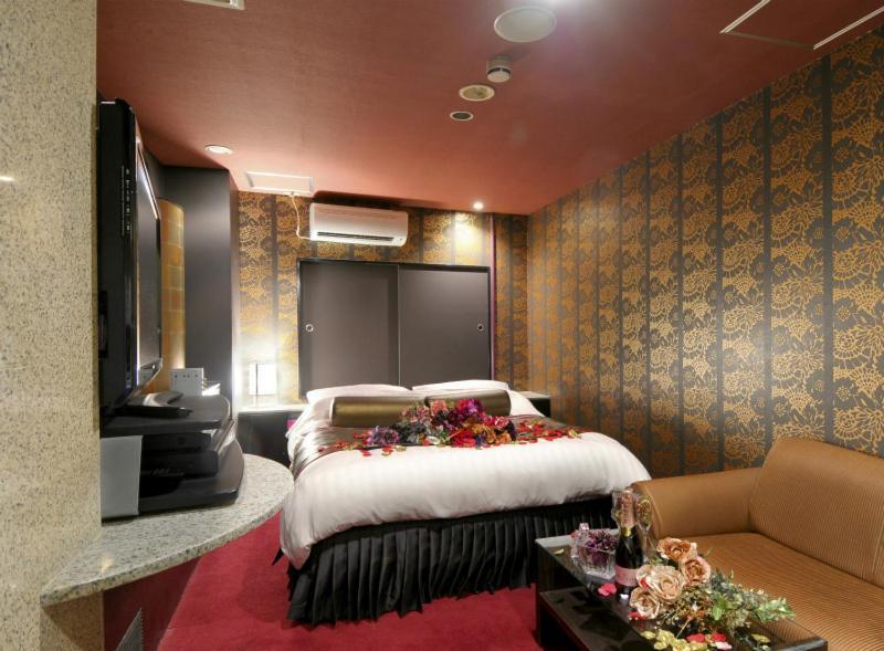 Hotel Love Ikutama -Adult Only โอซาก้า ภายนอก รูปภาพ