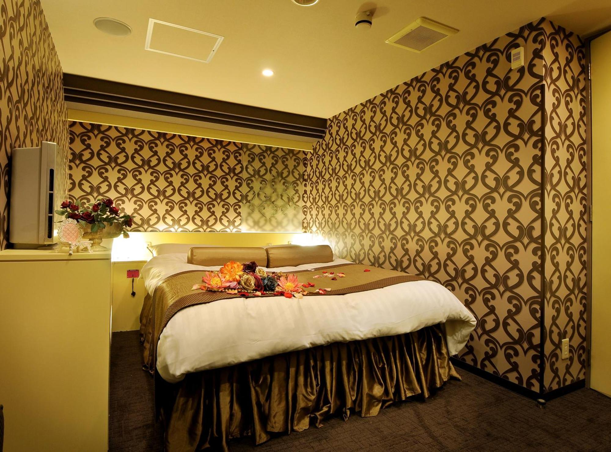 Hotel Love Ikutama -Adult Only โอซาก้า ภายนอก รูปภาพ