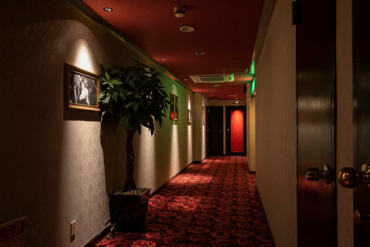Hotel Love Ikutama -Adult Only โอซาก้า ภายนอก รูปภาพ