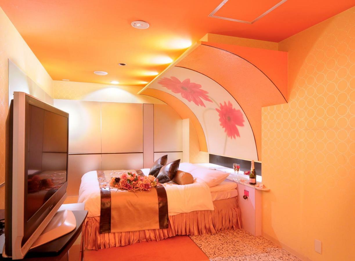 Hotel Love Ikutama -Adult Only โอซาก้า ภายนอก รูปภาพ