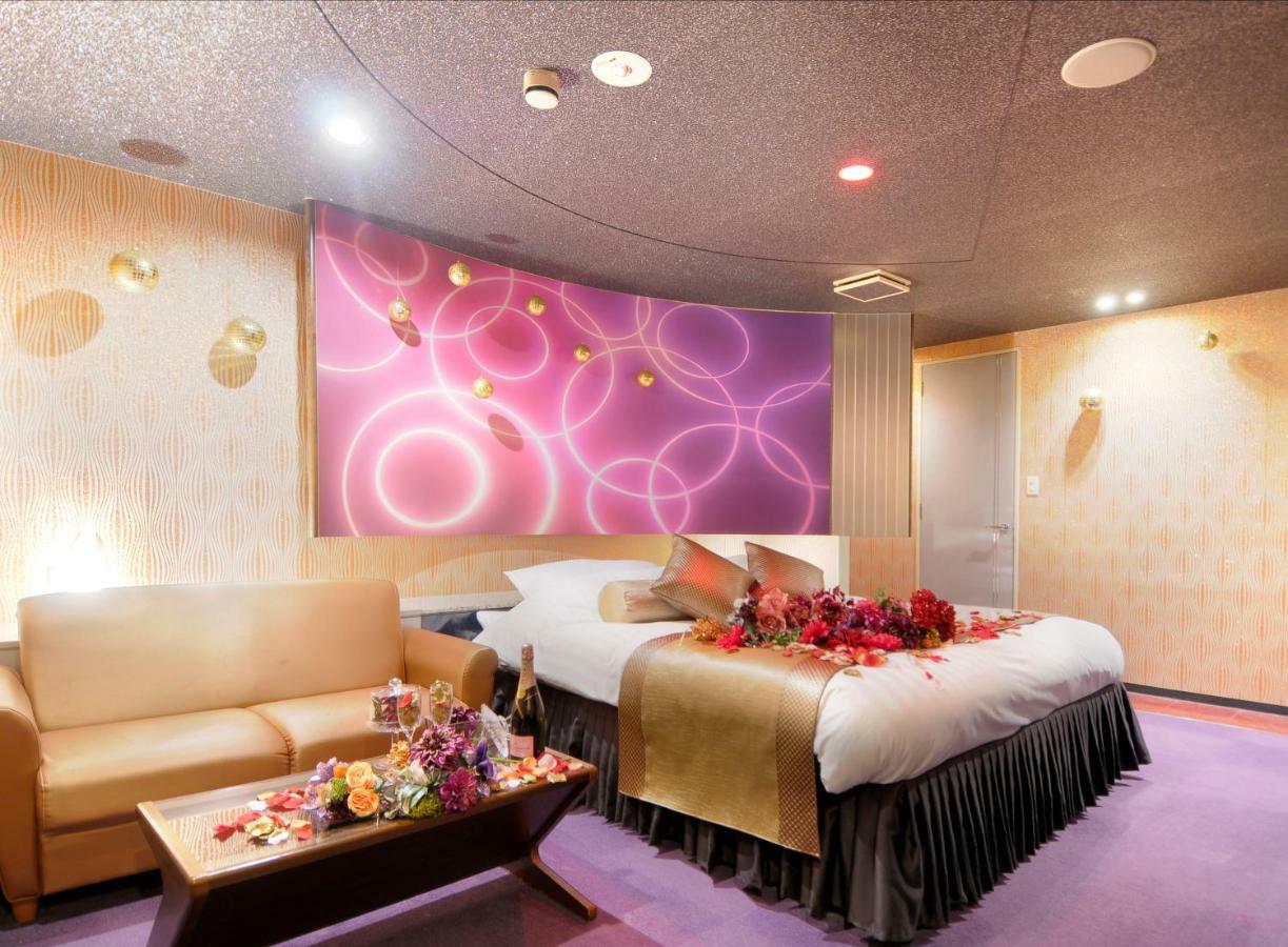 Hotel Love Ikutama -Adult Only โอซาก้า ภายนอก รูปภาพ