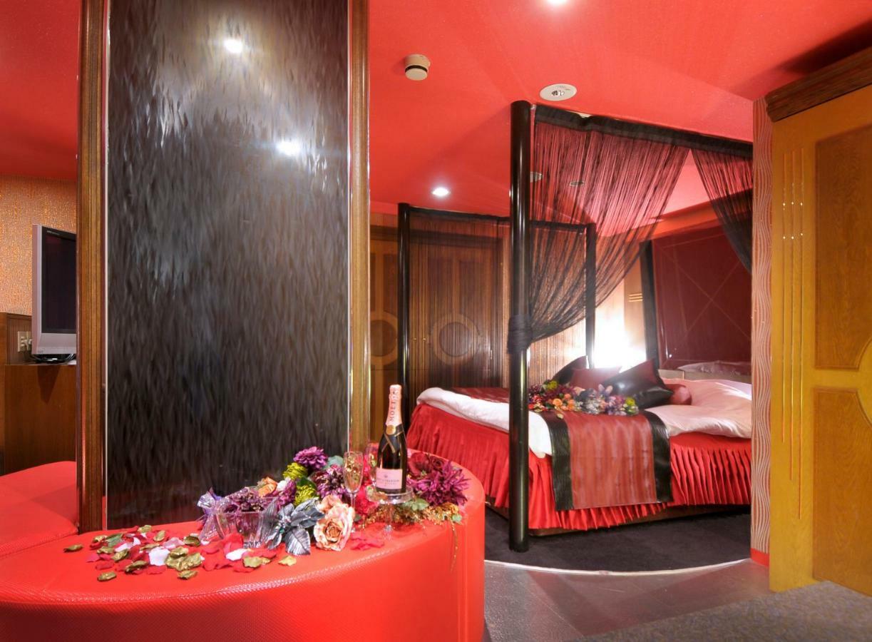 Hotel Love Ikutama -Adult Only โอซาก้า ภายนอก รูปภาพ