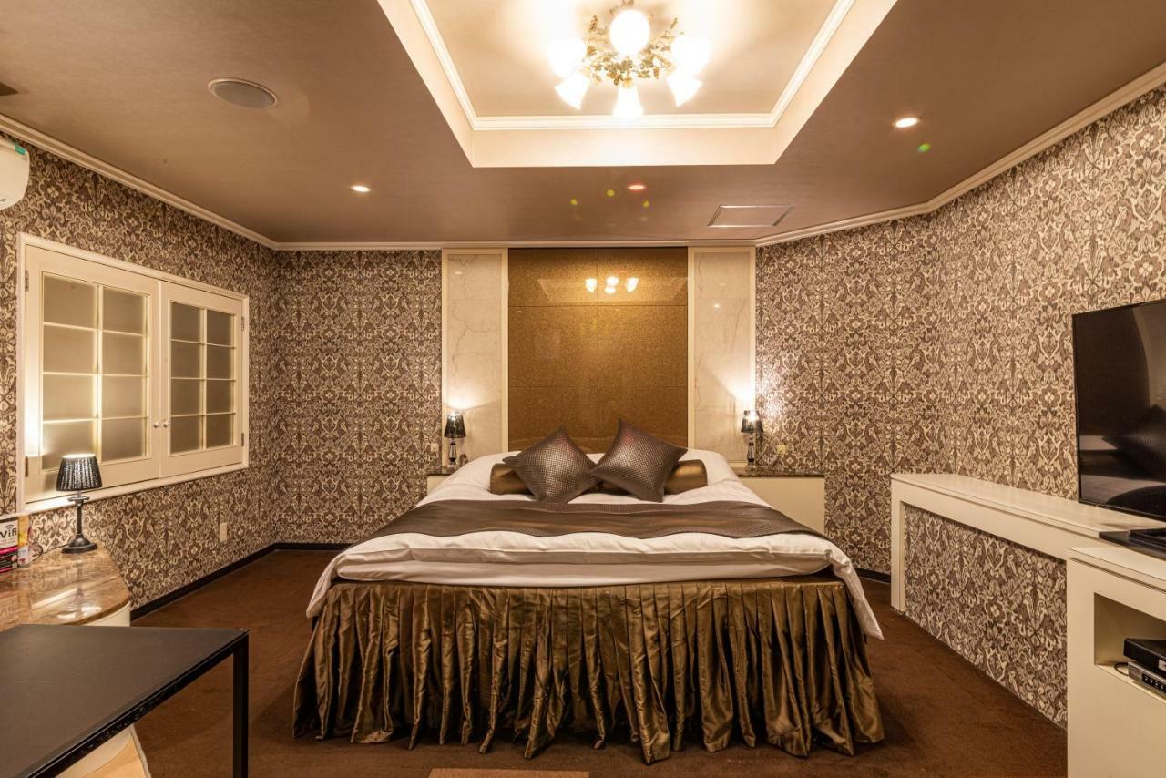 Hotel Love Ikutama -Adult Only โอซาก้า ภายนอก รูปภาพ