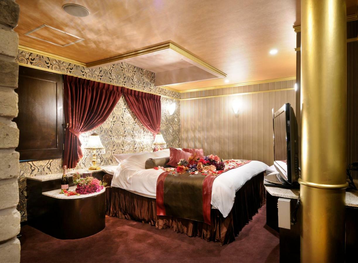 Hotel Love Ikutama -Adult Only โอซาก้า ภายนอก รูปภาพ